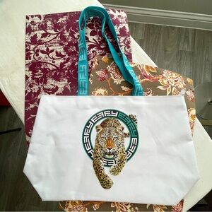 EFFY Brand Catch-All Tote Bag – White (Lightweight & Durable)